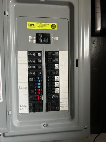 551 Emerson Street, Uniondale, NY 11553