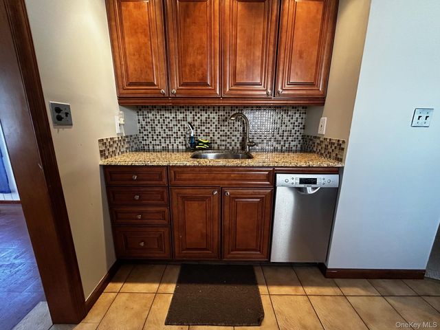 551 Emerson Street, Uniondale, NY 11553