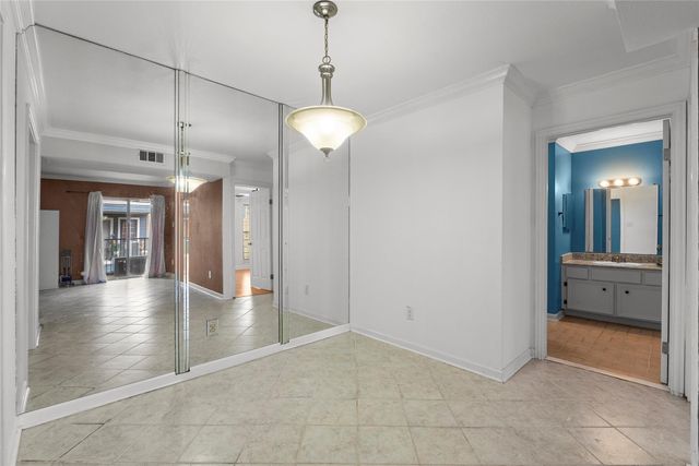 18515 Egret Bay Boulevard 1103, Webster, TX 77058