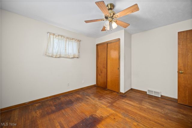 24400 Rosita Lane, North Olmsted, OH 44070