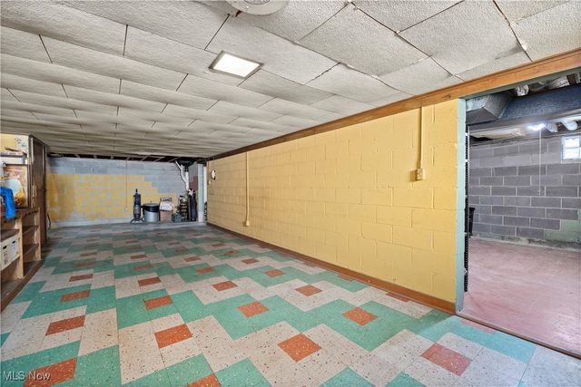 24400 Rosita Lane, North Olmsted, OH 44070