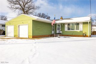24400 Rosita Lane, North Olmsted, OH 44070