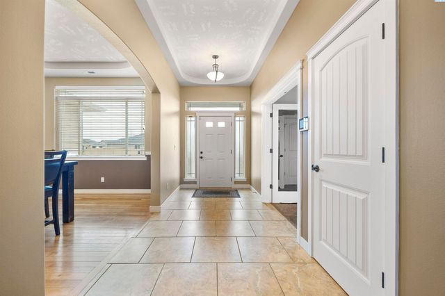 4502 Tamarisk Drive, Pasco, WA 99301