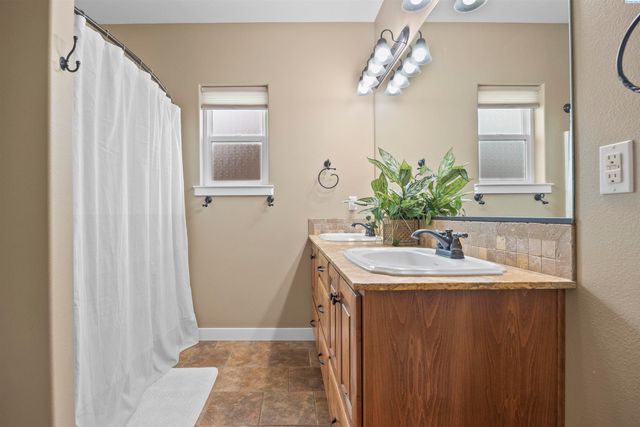 4502 Tamarisk Drive, Pasco, WA 99301