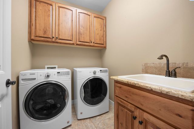 4502 Tamarisk Drive, Pasco, WA 99301