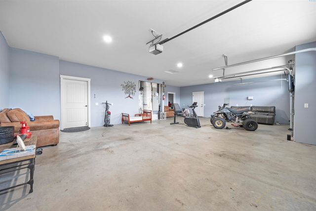 4502 Tamarisk Drive, Pasco, WA 99301