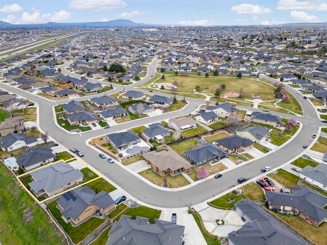 4502 Tamarisk Drive, Pasco, WA 99301
