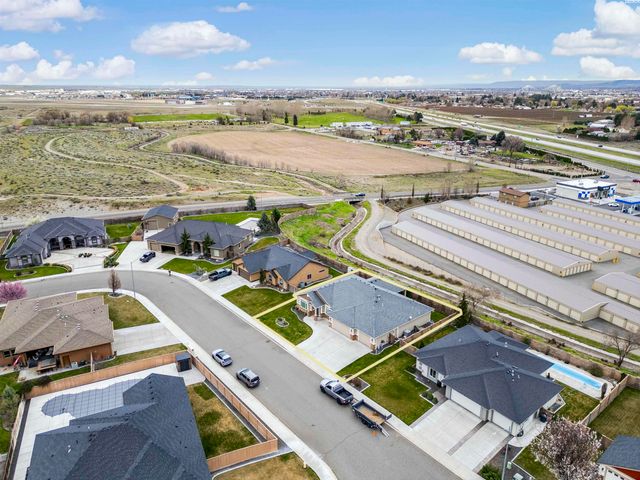 4502 Tamarisk Drive, Pasco, WA 99301