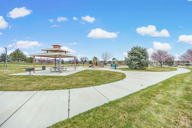 4502 Tamarisk Drive, Pasco, WA 99301