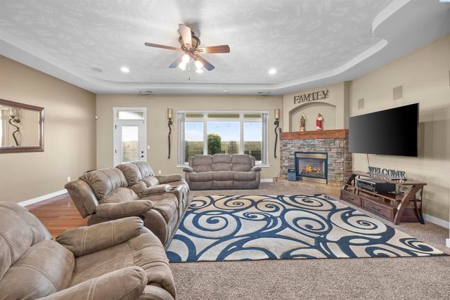 4502 Tamarisk Drive, Pasco, WA 99301