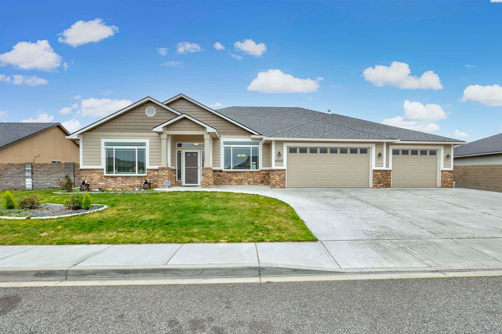 4502 Tamarisk Drive, Pasco, WA 99301