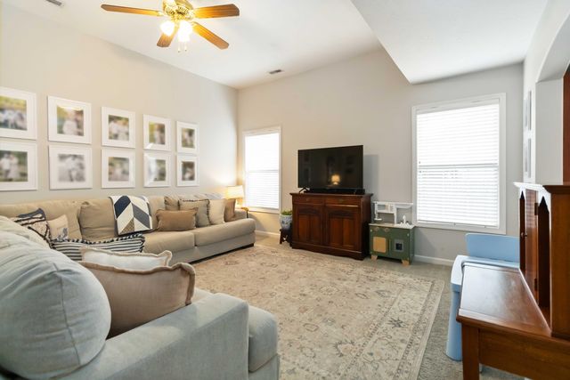 744 Pioneer Lane, Lexington, KY 40505