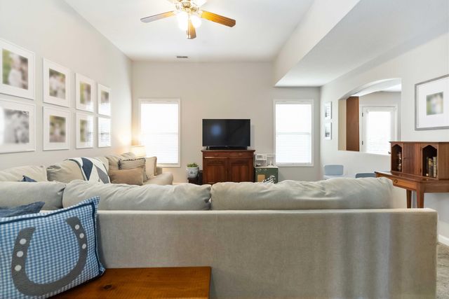 744 Pioneer Lane, Lexington, KY 40505