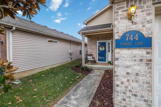 744 Pioneer Lane, Lexington, KY 40505