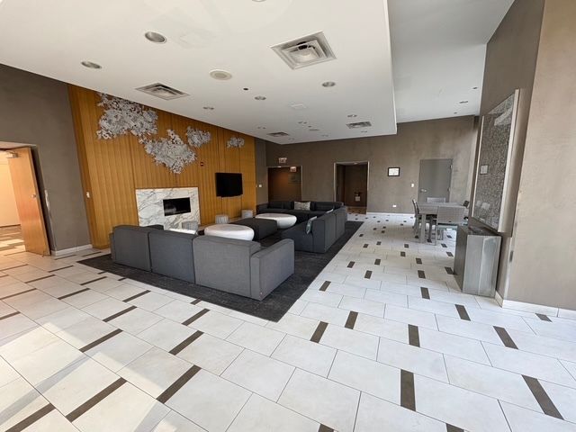 225 N Columbus Drive 7201, Chicago, IL 60601