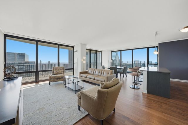 225 N Columbus Drive 7201, Chicago, IL 60601