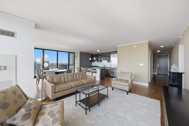 225 N Columbus Drive 7201, Chicago, IL 60601