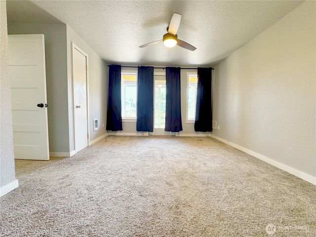 3717 S 316th Street, Auburn, WA 98001