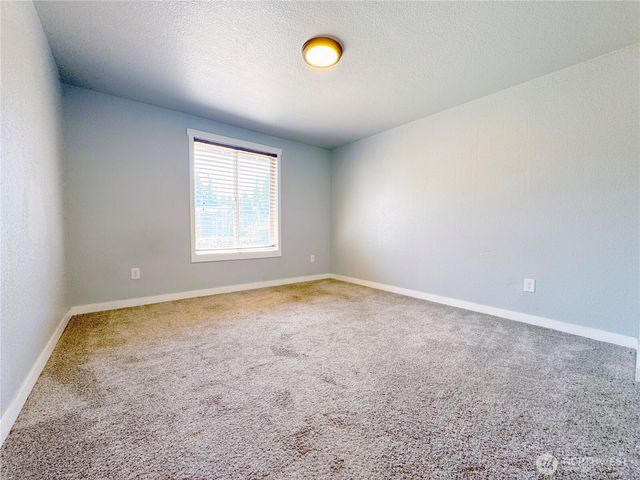 3717 S 316th Street, Auburn, WA 98001