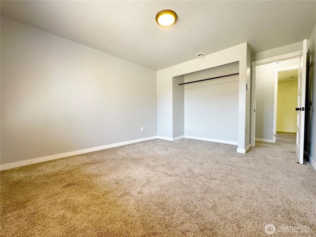 3717 S 316th Street, Auburn, WA 98001