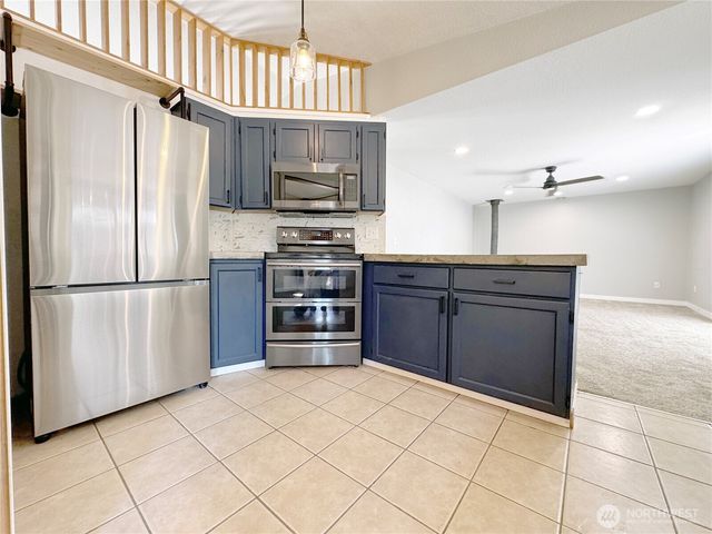 3717 S 316th Street, Auburn, WA 98001