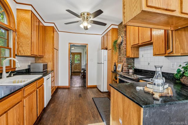 605 Stage Road, Monroe, NY 10950