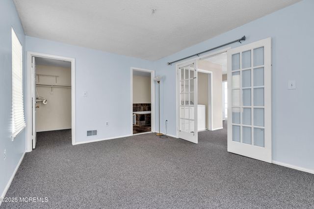 2106 Grassy Hollow Drive, Toms River, NJ 08755