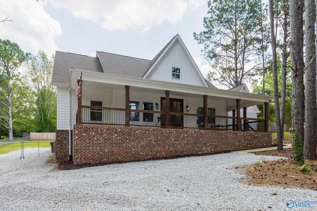 985 Pine Grove Road, Harvest, AL 35749