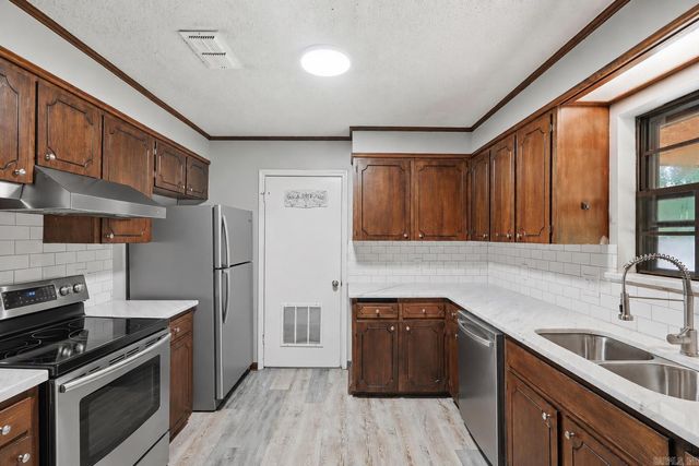 124 Shamrock Drive, Conway, AR 72032