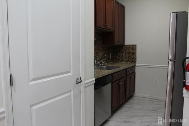 611 Doral Court, Piscataway, NJ 08854