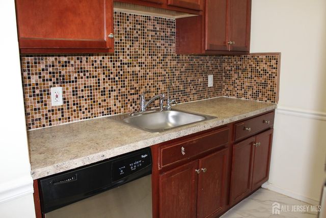 611 Doral Court, Piscataway, NJ 08854