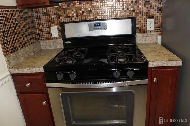 611 Doral Court, Piscataway, NJ 08854