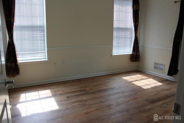 611 Doral Court, Piscataway, NJ 08854