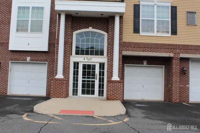 611 Doral Court, Piscataway, NJ 08854