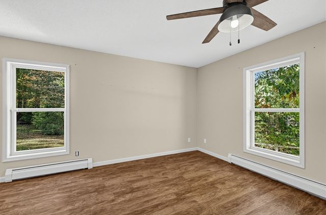 305 Wren St, Taunton, MA 02718