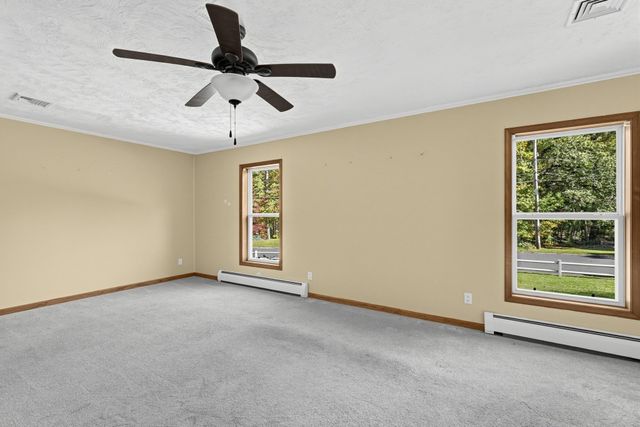 305 Wren St, Taunton, MA 02718