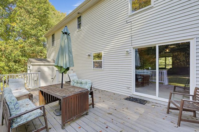 305 Wren St, Taunton, MA 02718