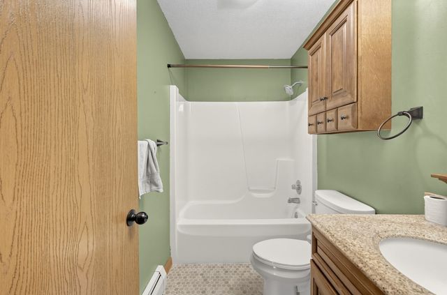 305 Wren St, Taunton, MA 02718