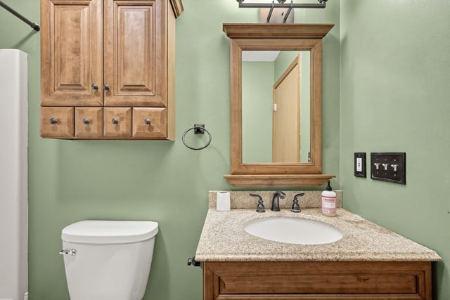305 Wren St, Taunton, MA 02718