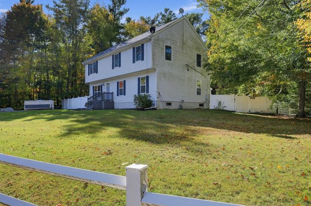 305 Wren St, Taunton, MA 02718