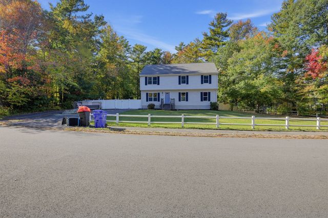 305 Wren St, Taunton, MA 02718