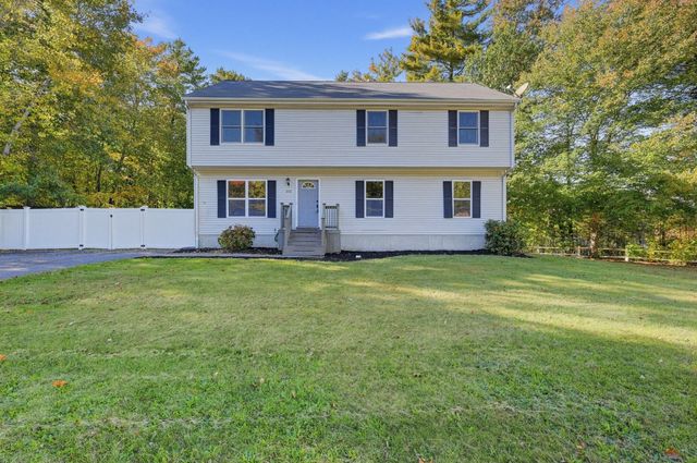 305 Wren St, Taunton, MA 02718