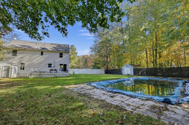 305 Wren St, Taunton, MA 02718