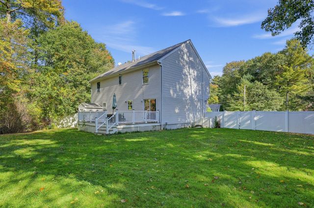305 Wren St, Taunton, MA 02718