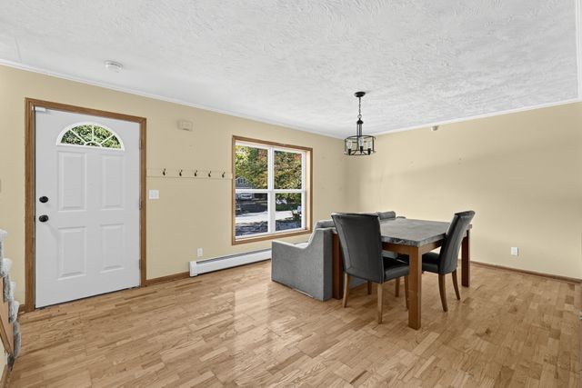 305 Wren St, Taunton, MA 02718