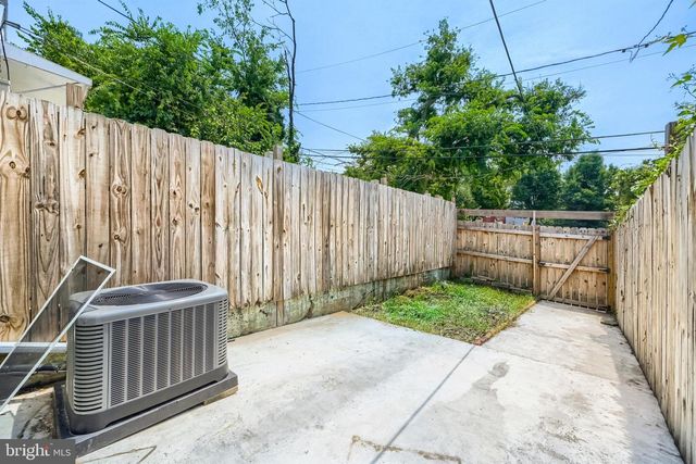 2645 LEHMAN ST, Baltimore, MD 21223