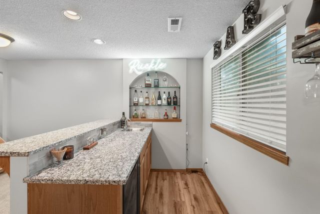 1617 N McRae Ct, Goddard, KS 67052