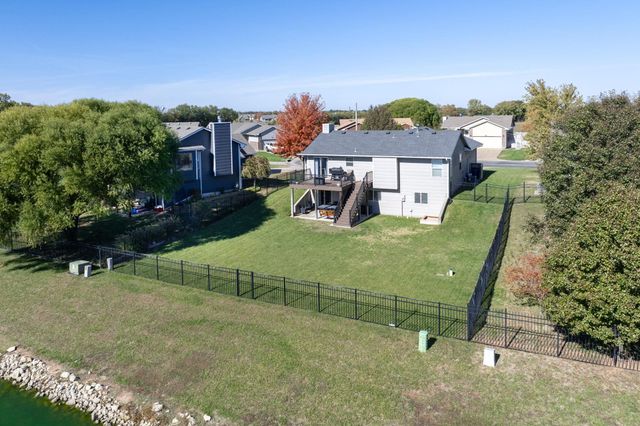 1617 N McRae Ct, Goddard, KS 67052