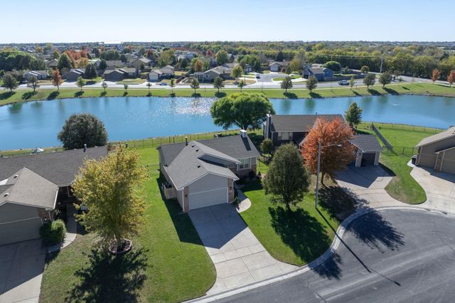 1617 N McRae Ct, Goddard, KS 67052