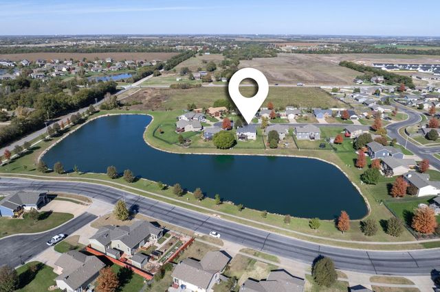 1617 N McRae Ct, Goddard, KS 67052